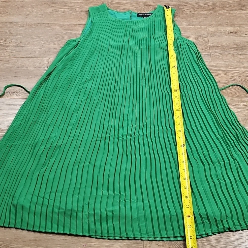 Banana Republic Forest Green Georgette Micro Pleated Sleeveless Mini Dress
